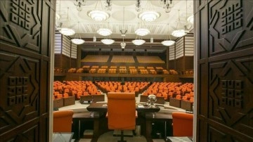 Türk demokrasisinin kara lekesi: 27 Nisan e-muhtırası