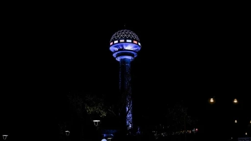Türk Devletleri İşbirliği Günü'nde İstanbul ve Ankara'daki bazı köprü ve binalar turkuaza büründü