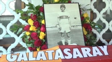 Türk futbolunun "Küçük Metin"i son yolculuğuna uğurlandı
