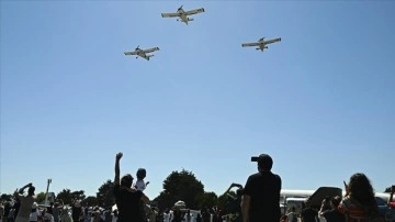 Türk Hava Kuvvetlerinin 113. yılı Yeşilköy'de gösteri uçuşuyla kutlandı