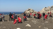Türk Kızılay gönüllüleri Kozlu Sahili&#039;nde temizlik yaptı