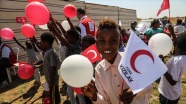 Türk Kızılaydan 15 ülkedeki 385 bin yetim ve çocuğa şefkat eli