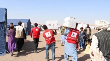 Türk Kızılaydan 2 bin 250 Heratlı depremzede aileye gıda yardımı
