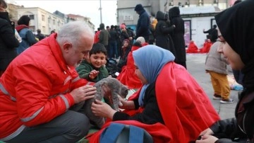 Türk Kızılaydan Düzce'deki afetzedelere barınma ve beslenme desteği