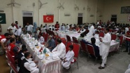 Türk Kızılayından Pakistan&#039;da 500 yetime iftar