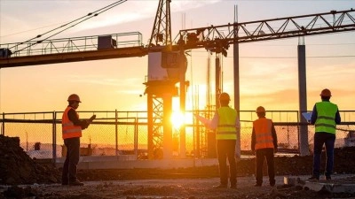 T&uuml;rk m&uuml;teahhitlik sekt&ouml;r&uuml; yurt dışında 5 ayda 2,3 milyar dolarlık iş &uuml;stlendi