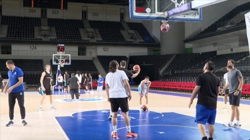 Türk Telekom Erkek Basketbol Takımı oyuncuları başarıya inanıyor