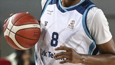 T&uuml;rk Telekom, Tim Schneider ve Ismael Bako'yu transfer etti