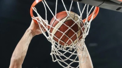T&uuml;rk Telekom, T&uuml;rkiye Sigorta Basketbol S&uuml;per Ligi'nde Anadolu Efes'e konuk olacak
