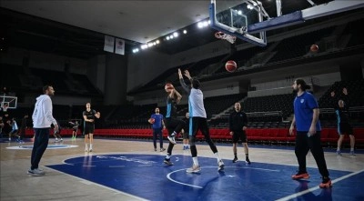 T&uuml;rk Telekomlu basketbolcular Fenerbah&ccedil;e Beko'dan r&ouml;vanşı almak istiyor