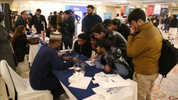 Türk üniversiteleri, Pakistan'daki eğitim fuarında öğrencilerle buluştu