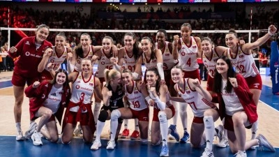T&uuml;rk voleybolu gururlandırmaya devam ediyor