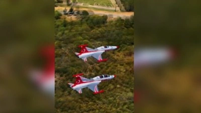 T&uuml;rk Yıldızları'ndan 57'nci Alay'a saygı u&ccedil;uşu