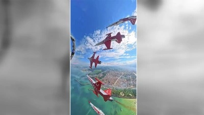 T&uuml;rk Yıldızları Samsun'daki g&ouml;steri u&ccedil;uşunun kokpit i&ccedil;i g&ouml;r&uuml;nt&uuml;s&uuml;n&uuml; paylaştı