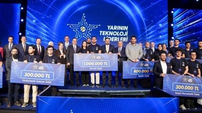 Turkcell'in "Yarının Teknoloji Liderleri" yarışmasında &ouml;d&uuml;ller sahiplerini buldu