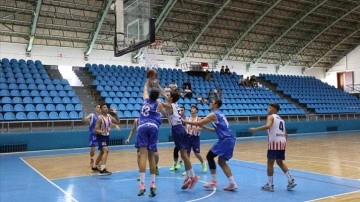 Türkiye, Bulgaristan ve Sırbistan'dan 350 basketbolcu sezona Edirne'de hazırlanıyor