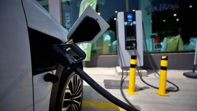 T&uuml;rkiye'de ilk &ccedil;eyrekte satılan otomobillerin yarısı elektrikli ve hibrit ara&ccedil;lardan oluştu
