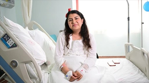 Türkiye'de ilk kez akciğer nakilli hasta anne oldu