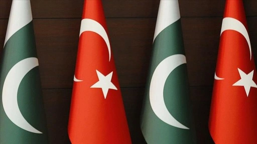 Türkiye, gelecek yıl Pakistan'ın 3 deniz, 2 kara sahasında petrol ve doğal gaz arayacak