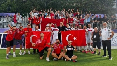 T&uuml;rkiye G&ouml;rme Engelliler B1 Erkek Futbol Takımı, Avrupa Şampiyonası'nda yarı finale y&uuml;kseldi
