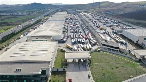 Türkiye'nin 5 aylık ihracatının yarısı 7 gümrük noktasından gerçekleştirildi