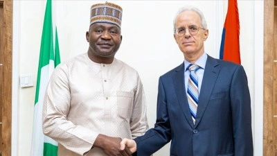 T&uuml;rkiye'nin Abuja B&uuml;y&uuml;kel&ccedil;isi Poroy, Nijerya Savunma Bakanı Musa'yı ziyaret etti