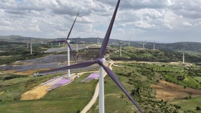 T&uuml;rkiye'nin elektrik kurulu g&uuml;c&uuml;ndeki son bir yıldaki artışın y&uuml;zde 88'i yenilenebilir kay