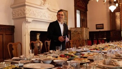 T&uuml;rkiye&rsquo;nin Moskova B&uuml;y&uuml;kel&ccedil;isi Bilgi&ccedil;: Rus turistlerin g&ouml;zdesi Antalya ve Bodrum
