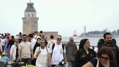 T&uuml;rkiye'nin turizm geliri yılın ikinci &ccedil;eyreğinde yıllık bazda y&uuml;zde 2,6 azaldı