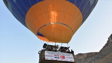 Türkiye-Paraguay diplomatik ilişkilerinin 70. yıl dönümünde Soğanlı'da sıcak hava balonu havala