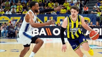 T&uuml;rkiye Sigorta Basketbol S&uuml;per Ligi play-off yarı finalinde Fenerbah&ccedil;e Beko seride 1-0 &ouml;ne ge&ccedil;ti