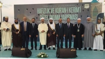 Türkiye Uluslararası 8. Hafızlık ve Kur'an-ı Kerim'i Güzel Okuma Yarışması Konya'da b