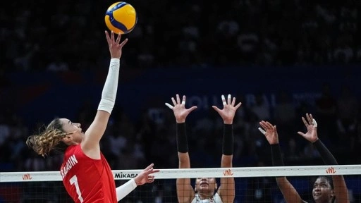 Türkiye Voleybol Federasyonundan "Hande Baladın" için sakatlık açıklaması: