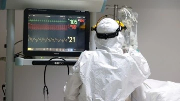 T&uuml;rkiye'de 25 bin 401 kişinin Kovid-19 testi pozitif &ccedil;ıktı, 123 kişi hayatını kaybetti