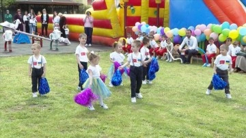 Türkiye'de koruma altında bulunan Ukraynalı çocuklar 23 Nisan'ı kutladı
