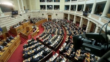 Türkiye'de üretilen maskeler, Yunan Parlamentosunda tartışma yarattı