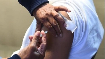 Türkiye'den Somali'ye 290 bin doz Kovid-19 aşısı desteği