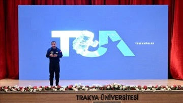 Türkiye'nin ilk astronotu Alper Gezeravcı, Edirne'de gençlerle buluştu