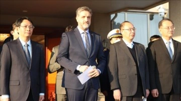 Türkiye'nin Pekin Büyükelçisi Önen'den Çinli kurtarma ekibine teşekkür