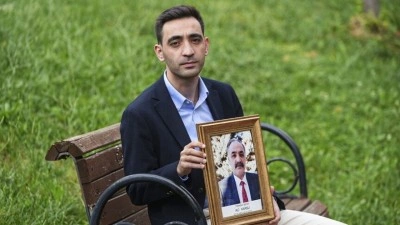 T&Uuml;RKSAT şehidinin oğlu, babasının &ouml;ğ&uuml;tleriyle 10 yıldır g&uuml;&ccedil; buluyor