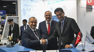 T&Uuml;RKSAT, uydu d&uuml;nyasının b&uuml;y&uuml;k buluşmasında yeni işbirliklerine imza attı