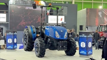 TürkTraktör'ün elektrikli bahçe traktörü tek şarjla pullukla 3,5 saat kullanılabiliyor