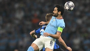 UEFA Şampiyonlar Ligi kupası İlkay Gündoğan'ın ellerinde yükseldi