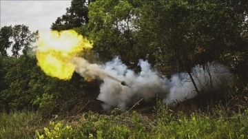 Ukrayna ordusu Bahmut yönünde topçularla saldırılara devam ediyor