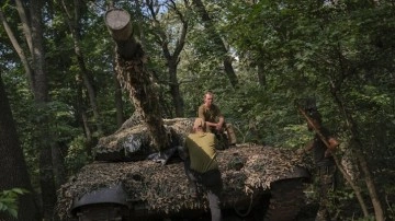 Ukrayna ordusu Harkiv bölgesinde tank birlikleri ile çatışmalara devam ediyor