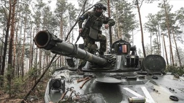 Ukrayna: Rus ordusu 27 bin 400 askerini, 1220 tankını kaybetti