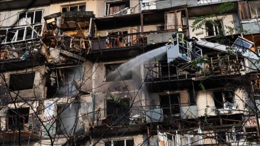 Ukrayna: Rus ordusu 3 hipersonik "Kinjal" füzesi ve 135 İHA ile saldırı düzenledi