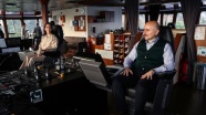 Ulaştırma ve Altyapı Bakanı Karaismailoğlu&#39;ndan ilk kadın römorkör kaptanına ziyaret