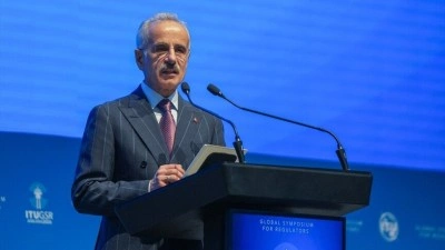 Ulaştırma ve Altyapı Bakanı Uraloğlu K&uuml;resel D&uuml;zenleyiciler Sempozyumu'nda konuştu