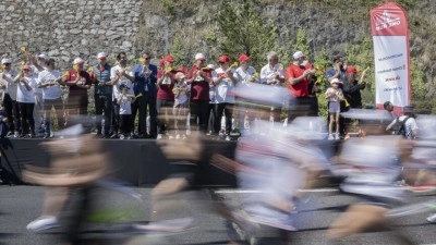 Ulaştırma ve Altyapı Bakanı Uraloğlu "One Run" yol koşusuna katıldı